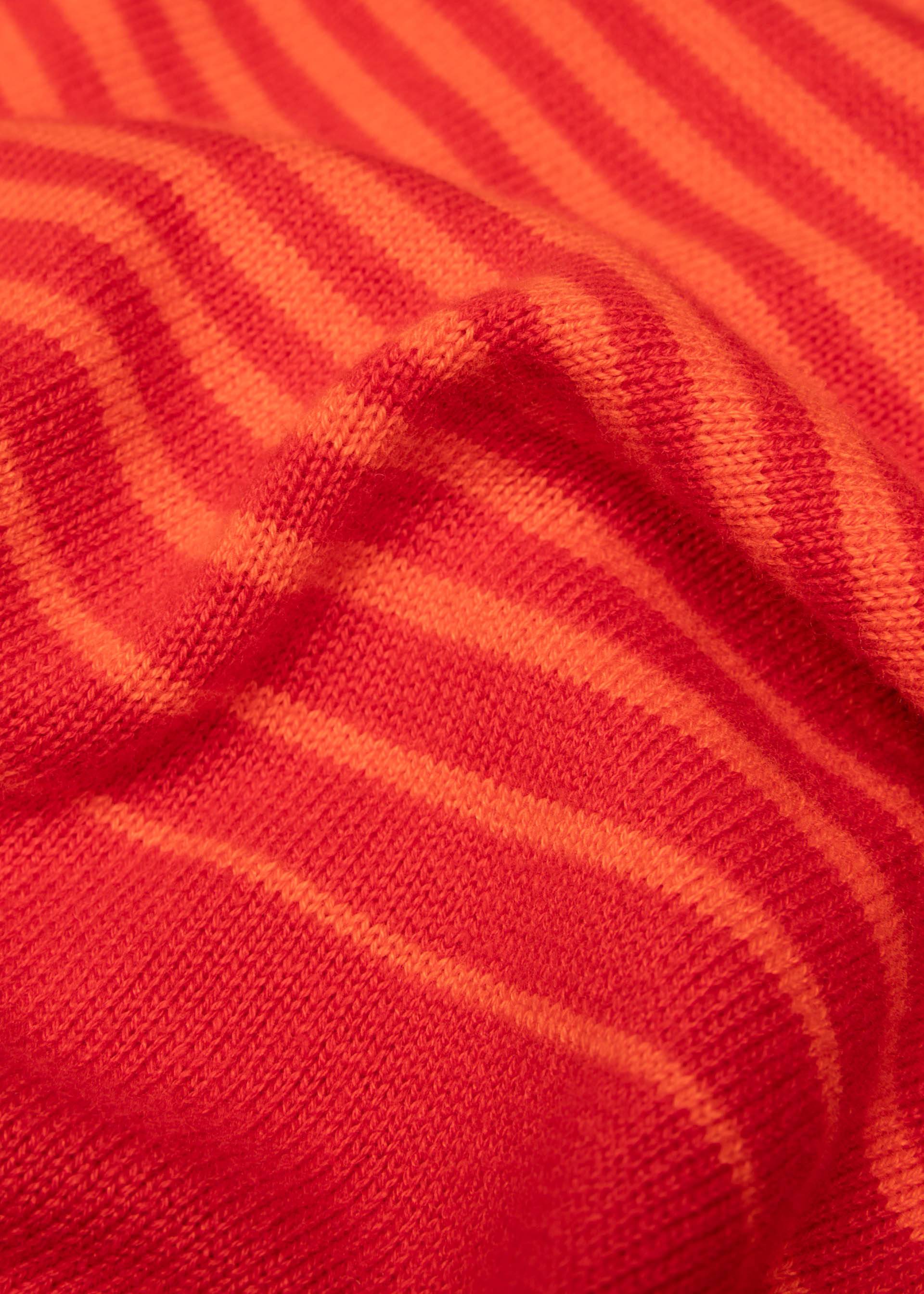 Strickpullover Marvellous Minds, gradient hella stripe, Strickpullover, Rot