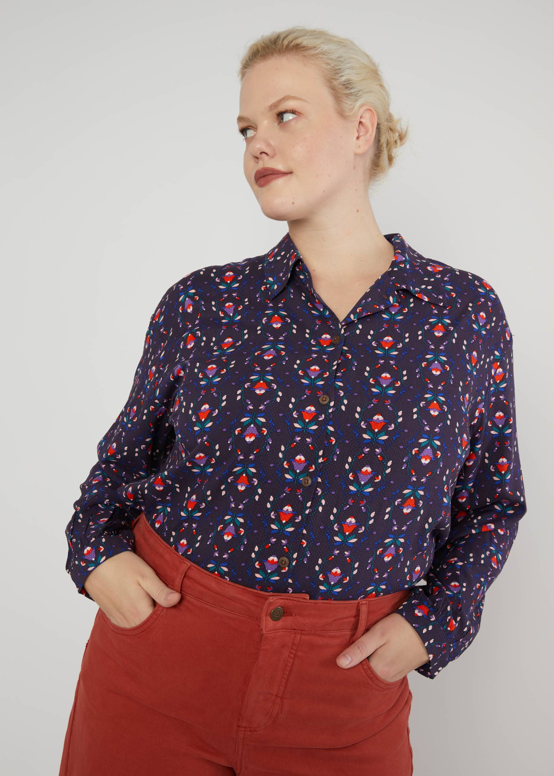 Hemdbluse Kn&ouml;pfchenliebe, braided flower, Blusen & Tuniken, Lila