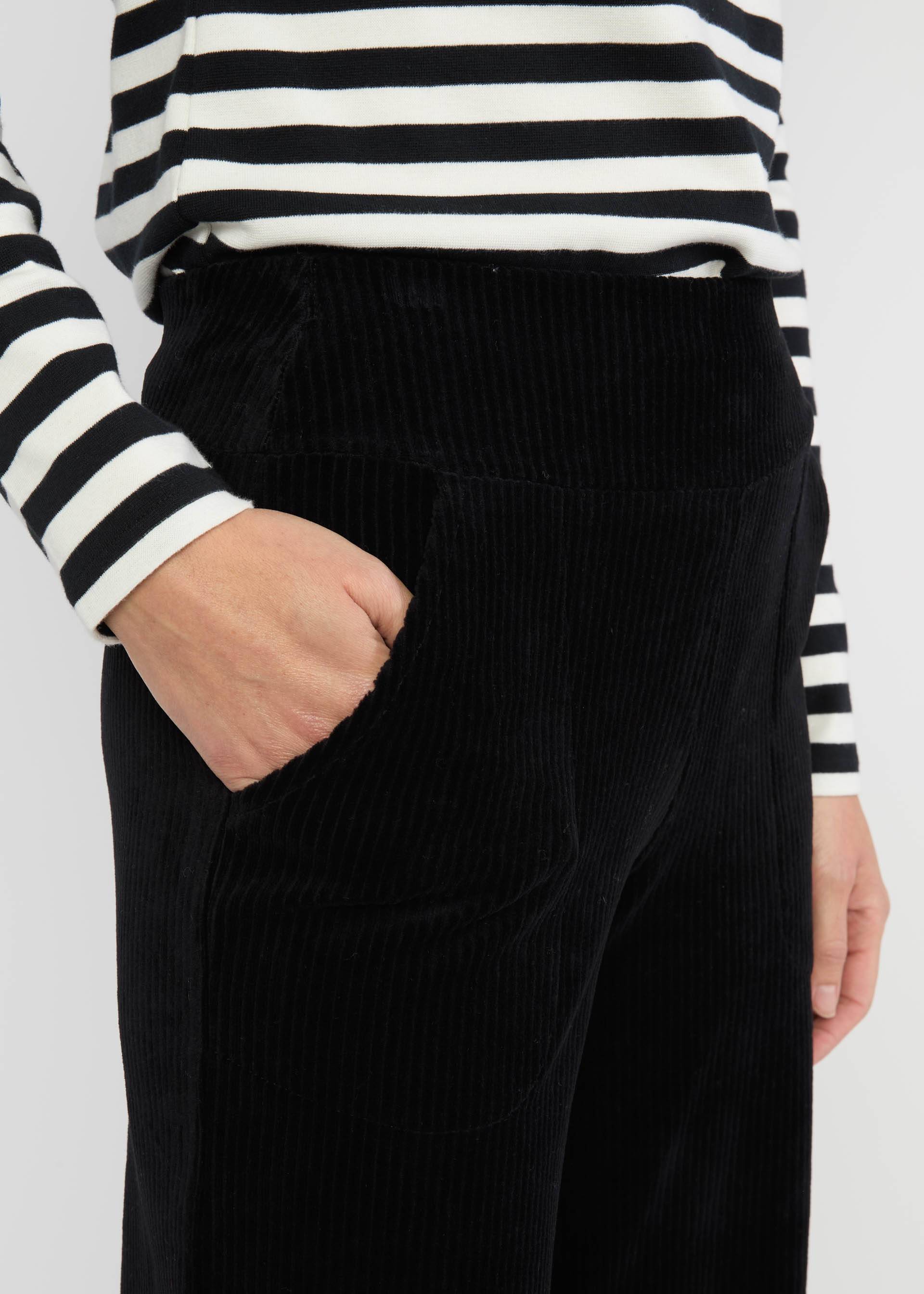 Culotte Jolly Marleen, fine needle black, Hosen, Schwarz